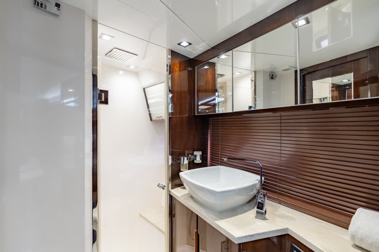 2017 Galeon 550 Fly - Photo 51