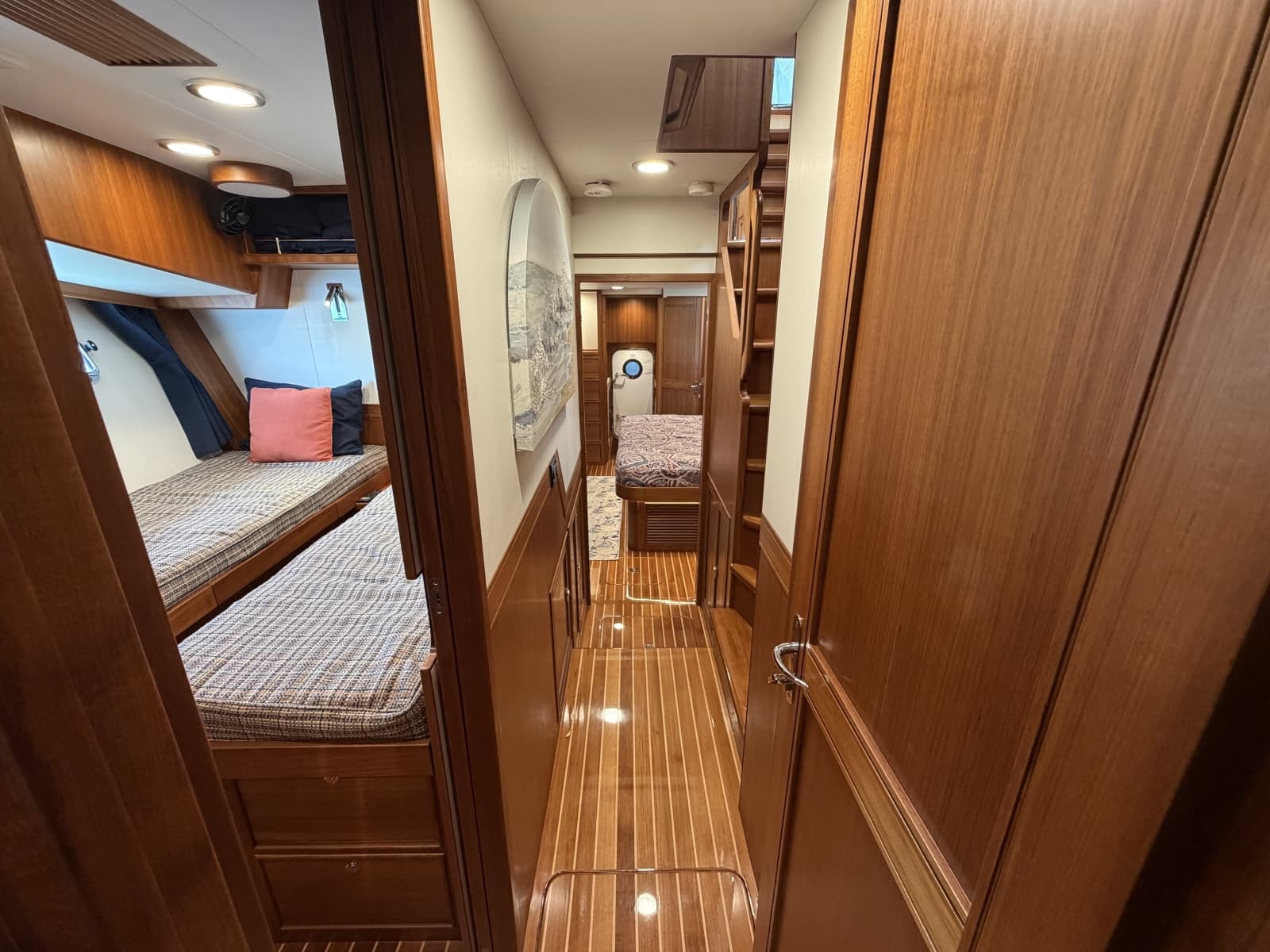 2025 Marlow Explorer 53E - Photo 24