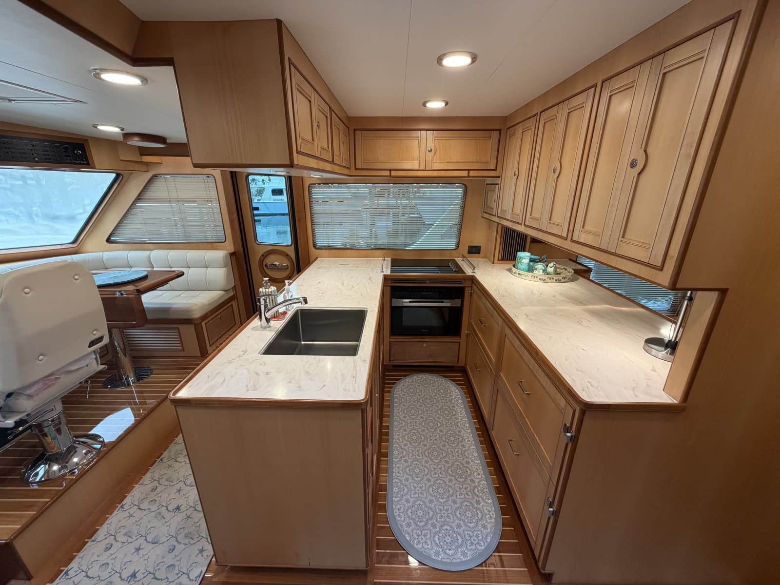 2025 Marlow Explorer 53E - Photo 2