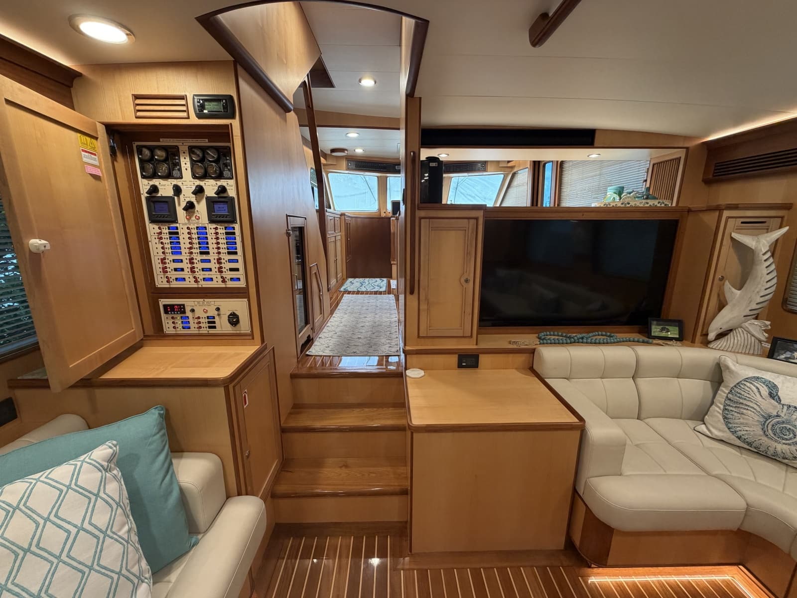 2025 Marlow Explorer 53E - Photo 9