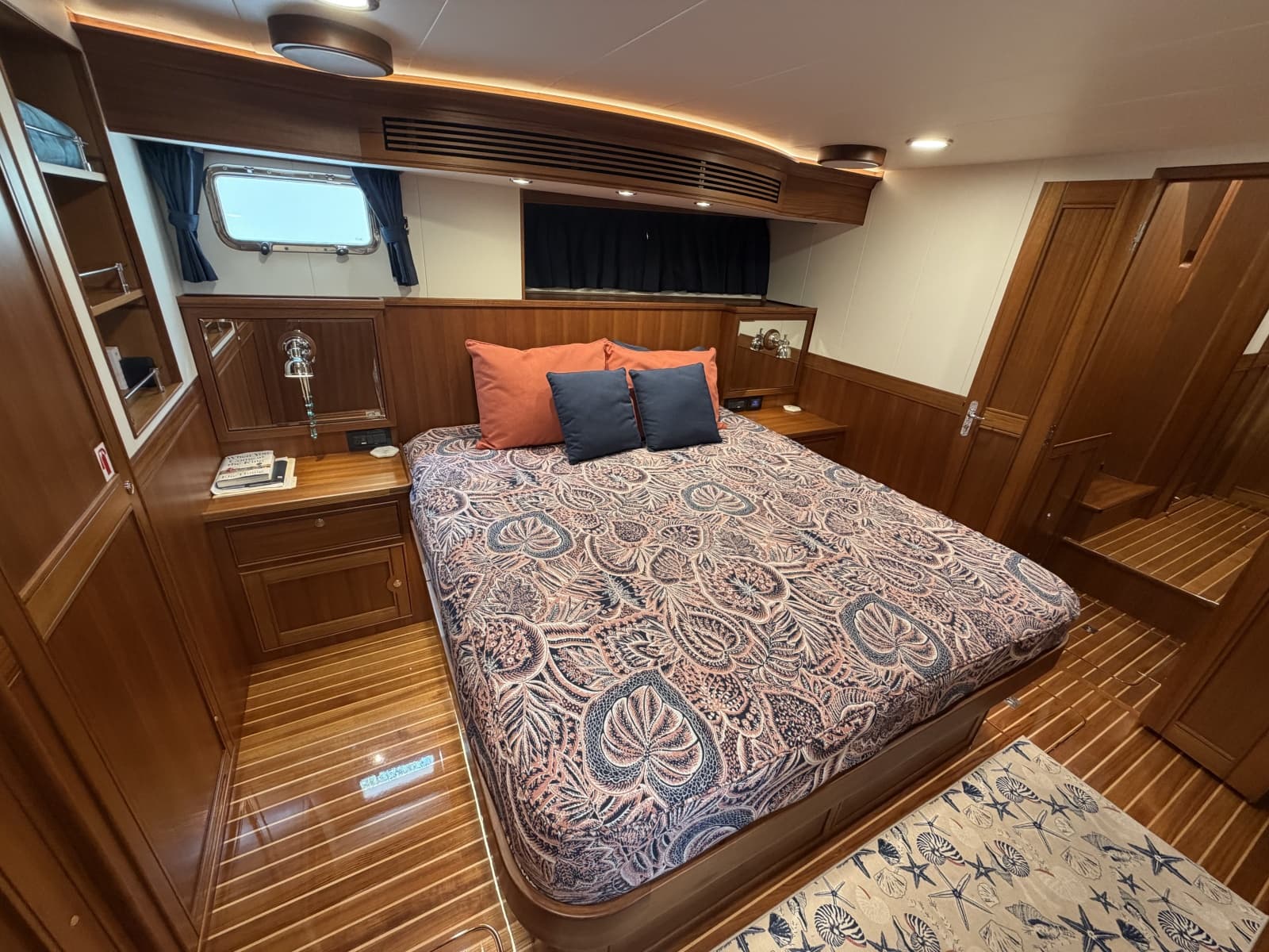 2025 Marlow Explorer 53E - Photo 31