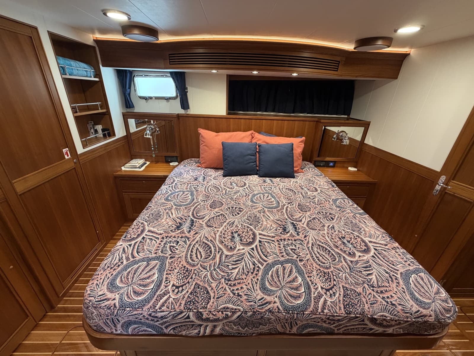 2025 Marlow Explorer 53E - Photo 32