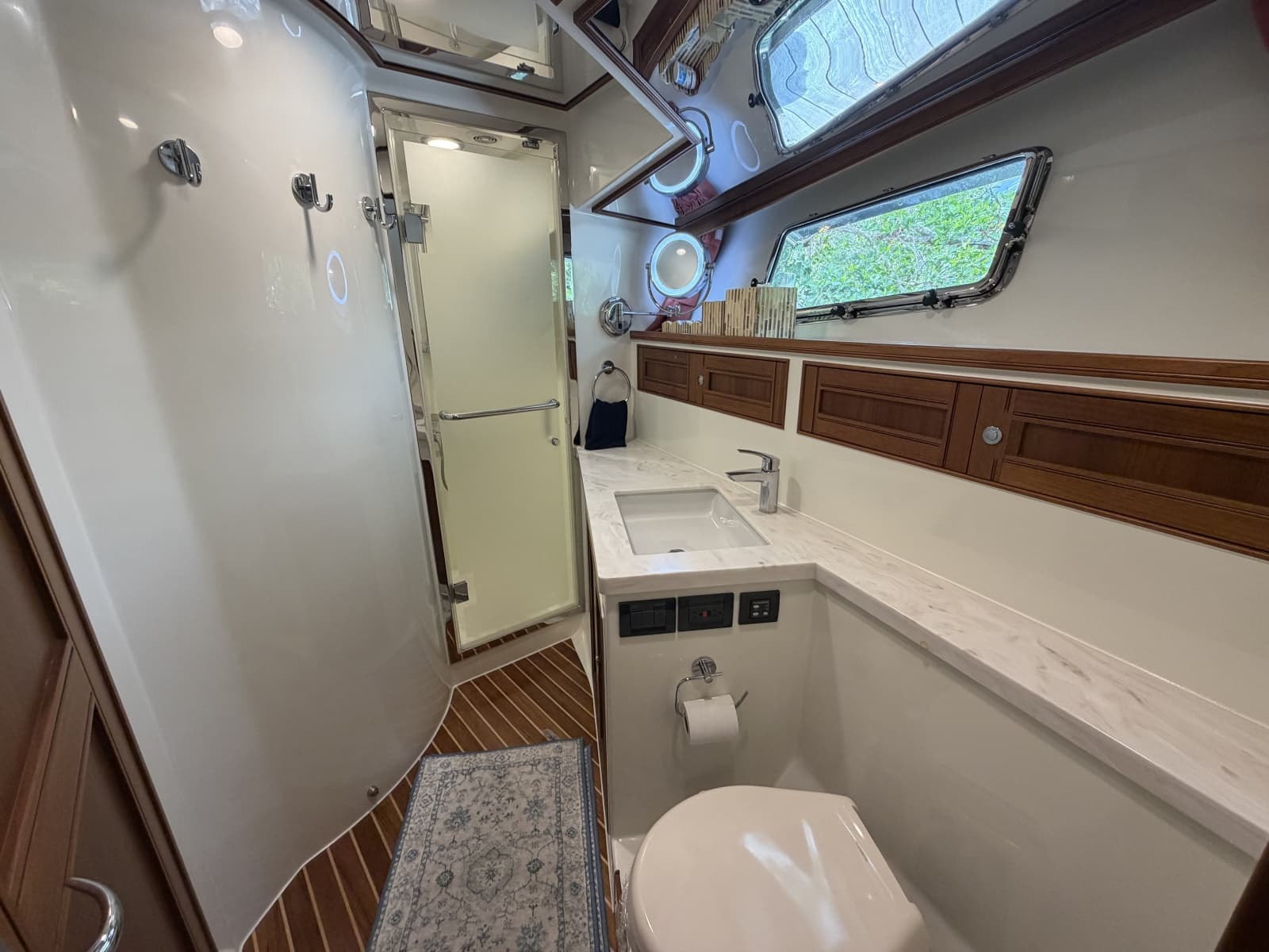 2025 Marlow Explorer 53E - Photo 28