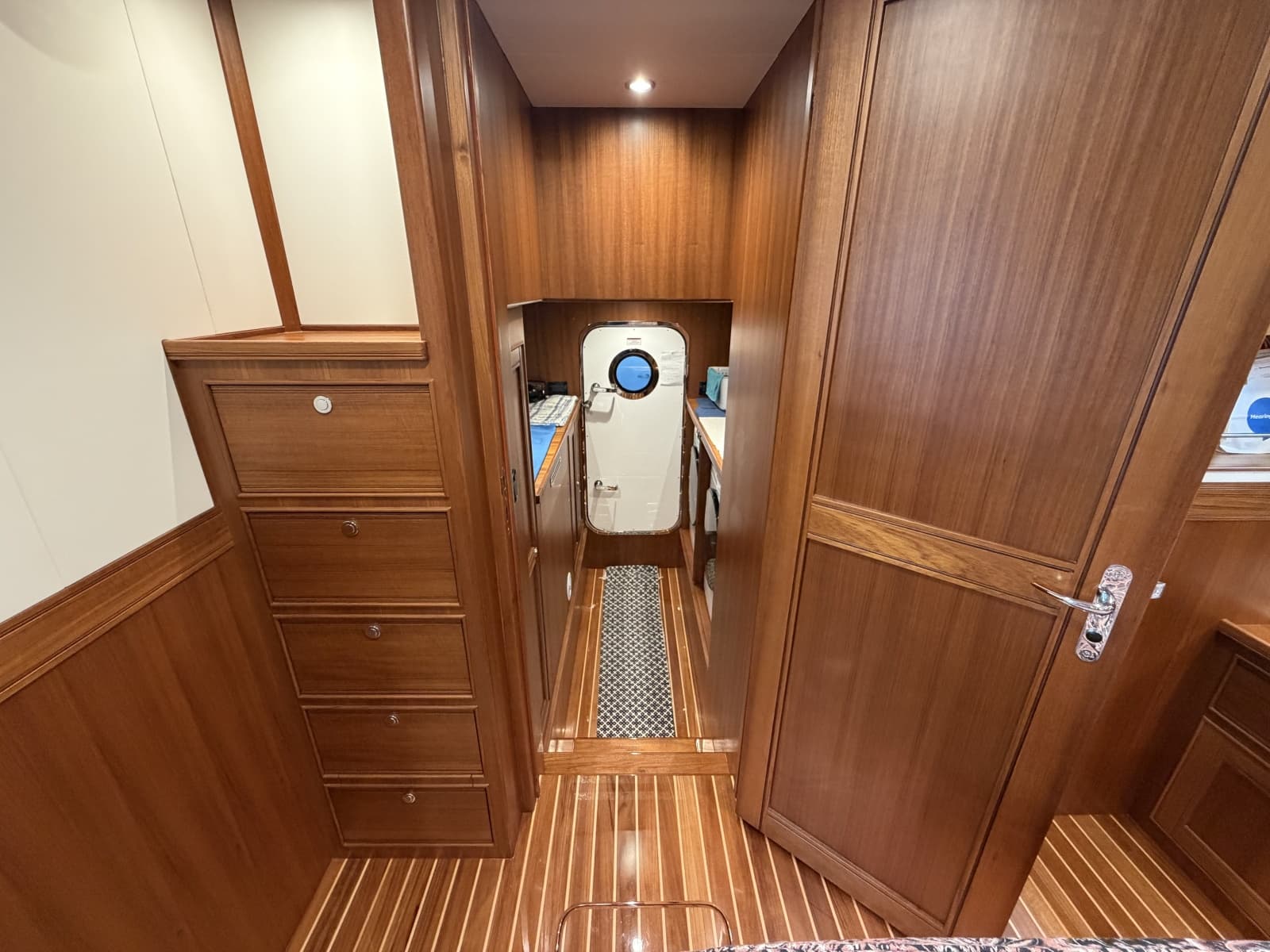 2025 Marlow Explorer 53E - Photo 34