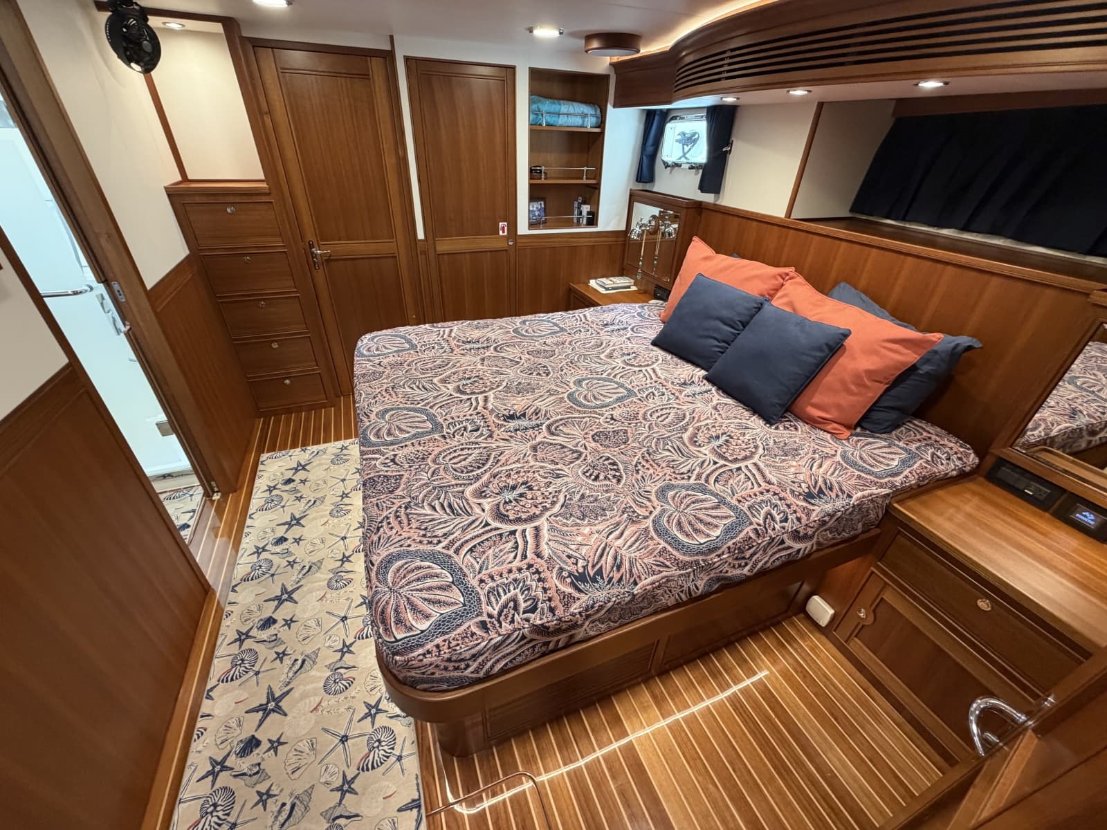 2025 Marlow Explorer 53E - Photo 3