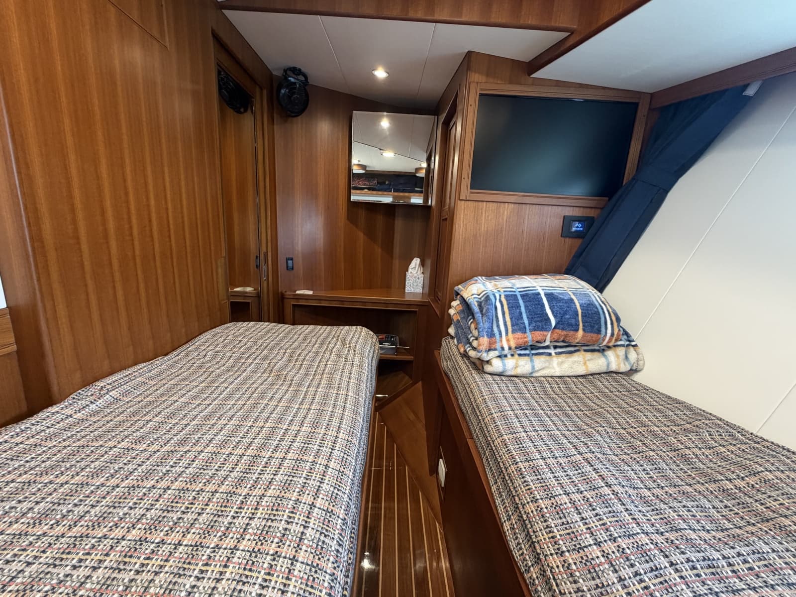 2025 Marlow Explorer 53E - Photo 27