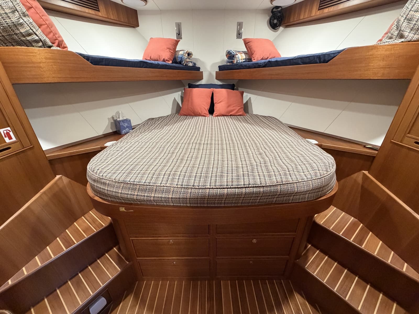 2025 Marlow Explorer 53E - Photo 21
