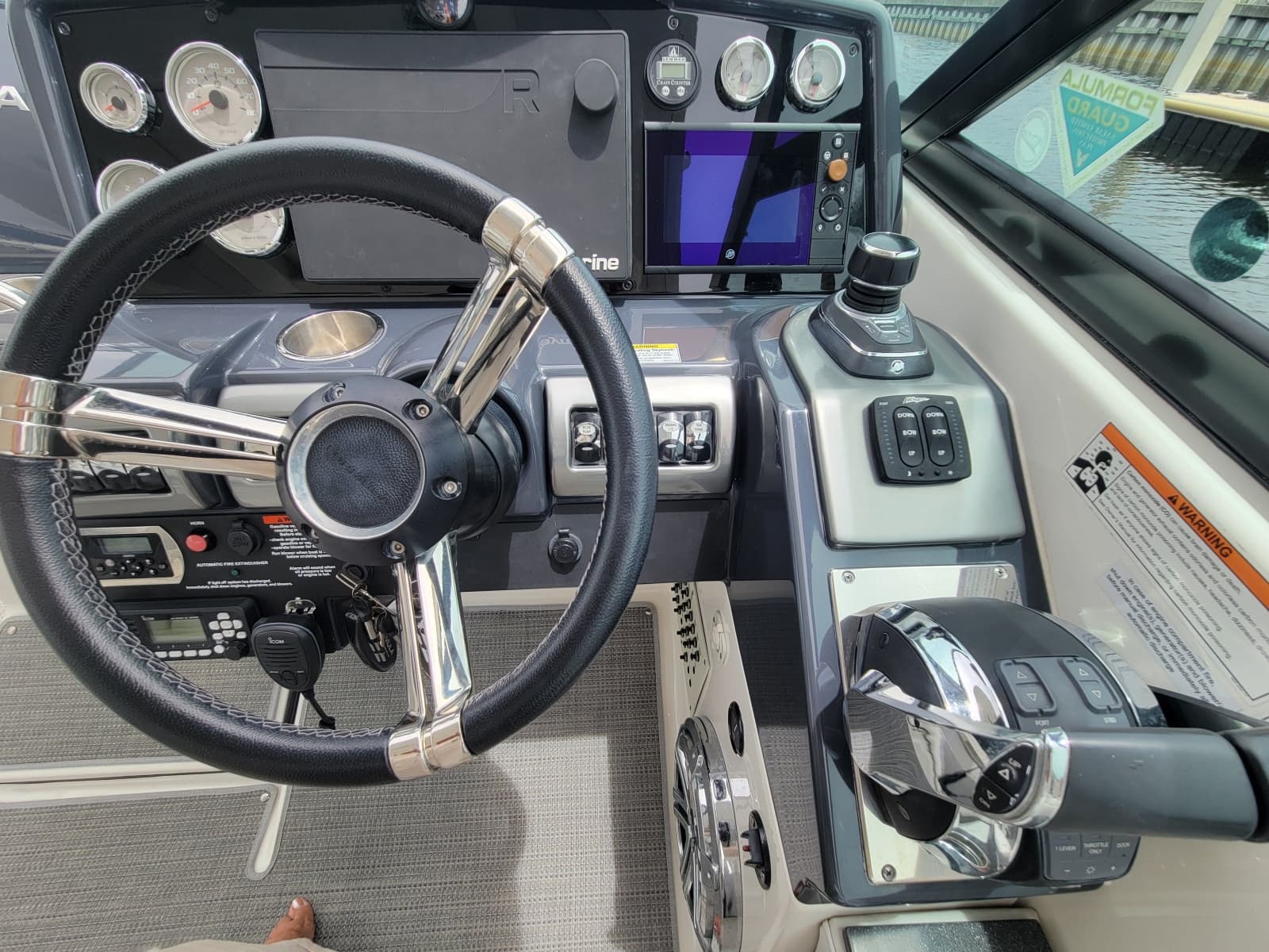 2019 Formula 350 Crossover Bowrider - Photo 24