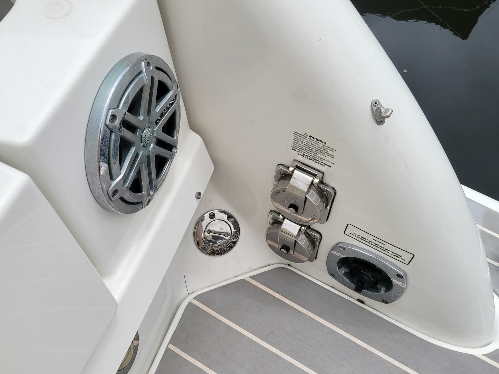2019 Formula 350 Crossover Bowrider - Photo 8