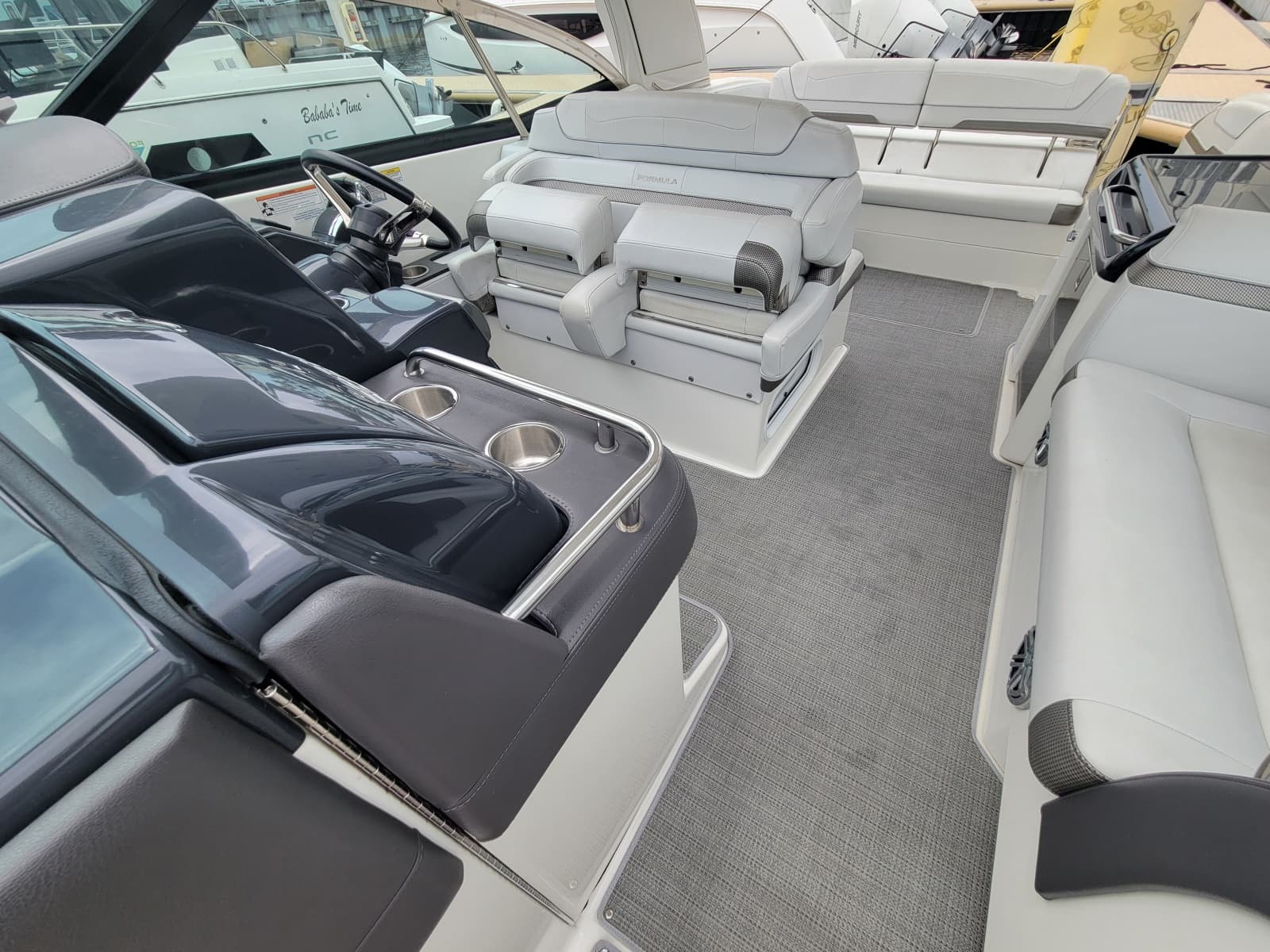 2019 Formula 350 Crossover Bowrider - Photo 21