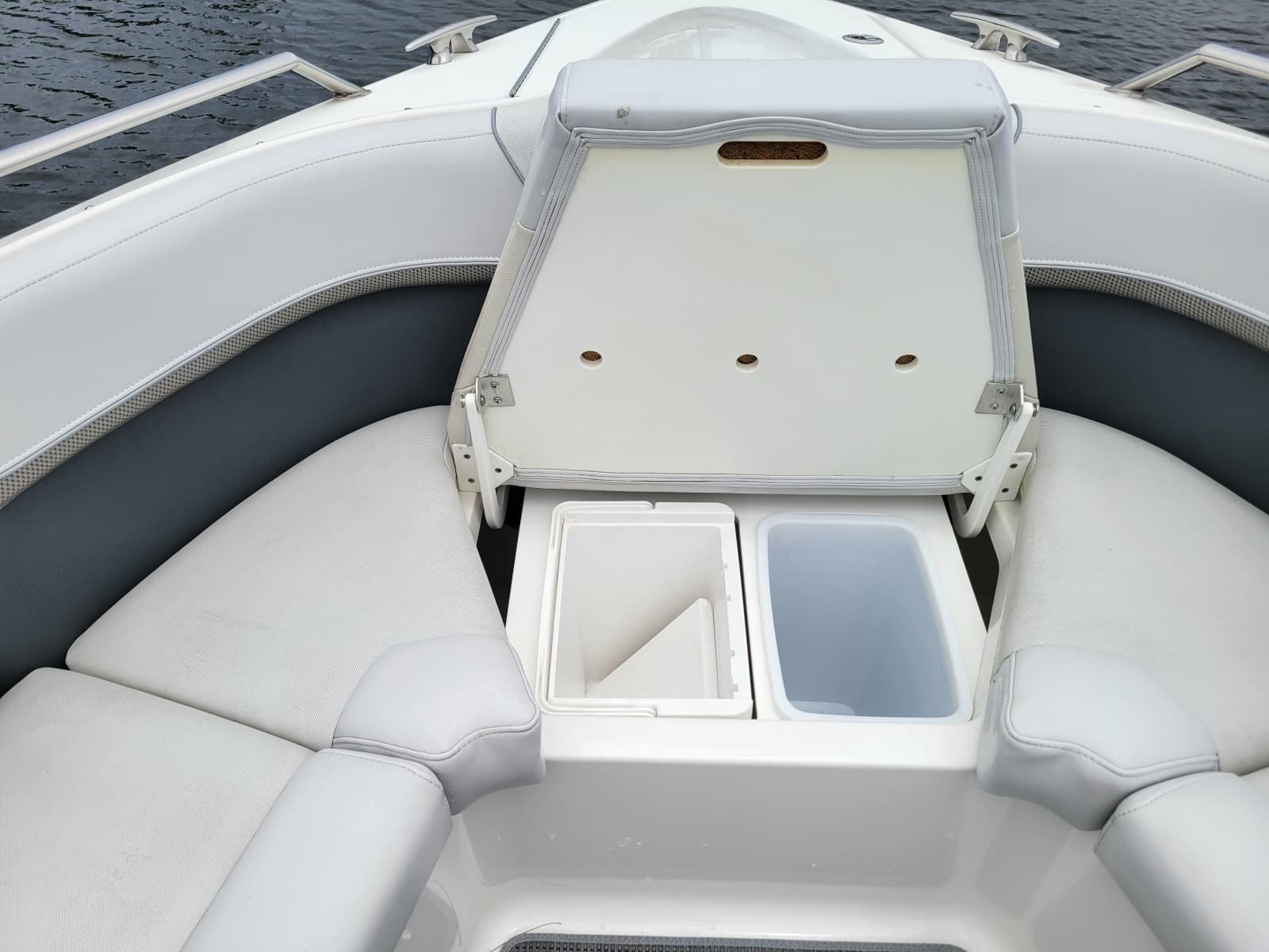 2019 Formula 350 Crossover Bowrider - Photo 30