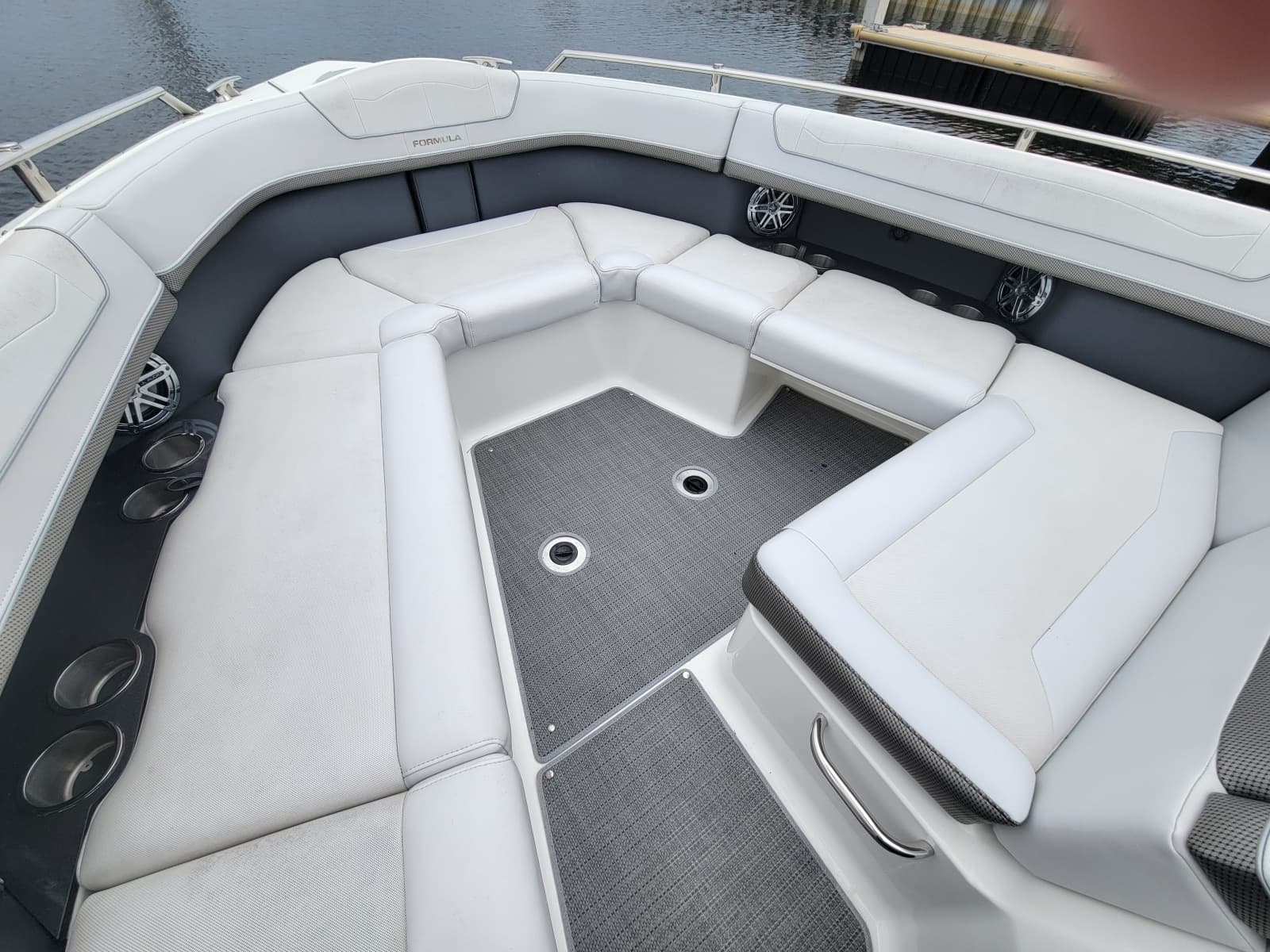 2019 Formula 350 Crossover Bowrider - Photo 28