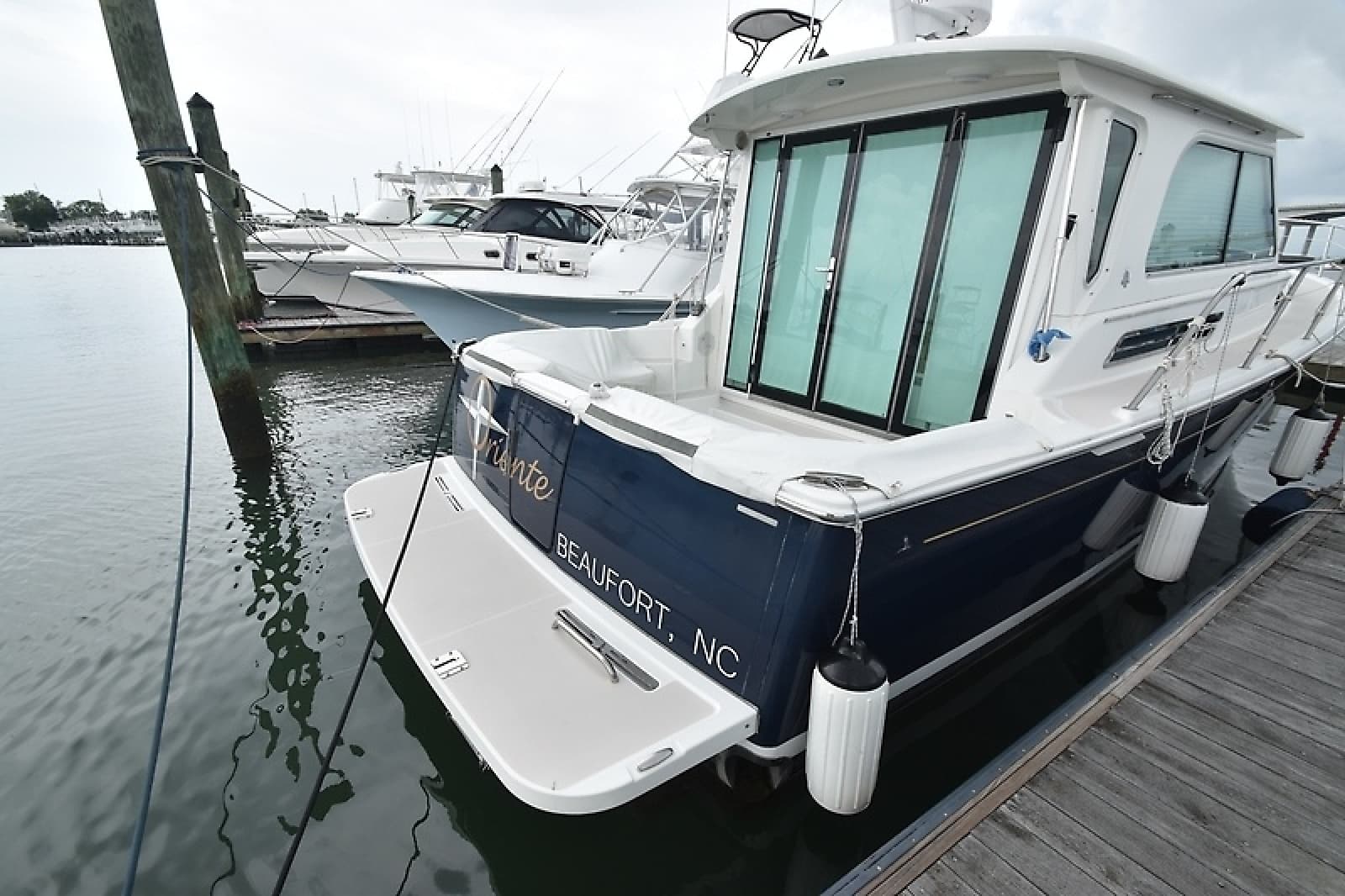 2009 Back Cove 37 - Photo 3