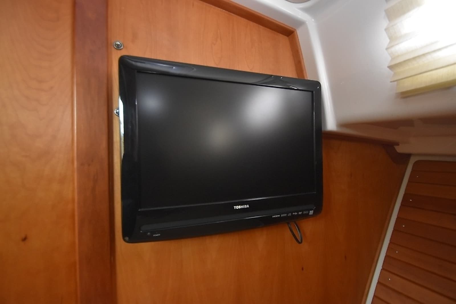 2009 Back Cove 37 - Photo 12