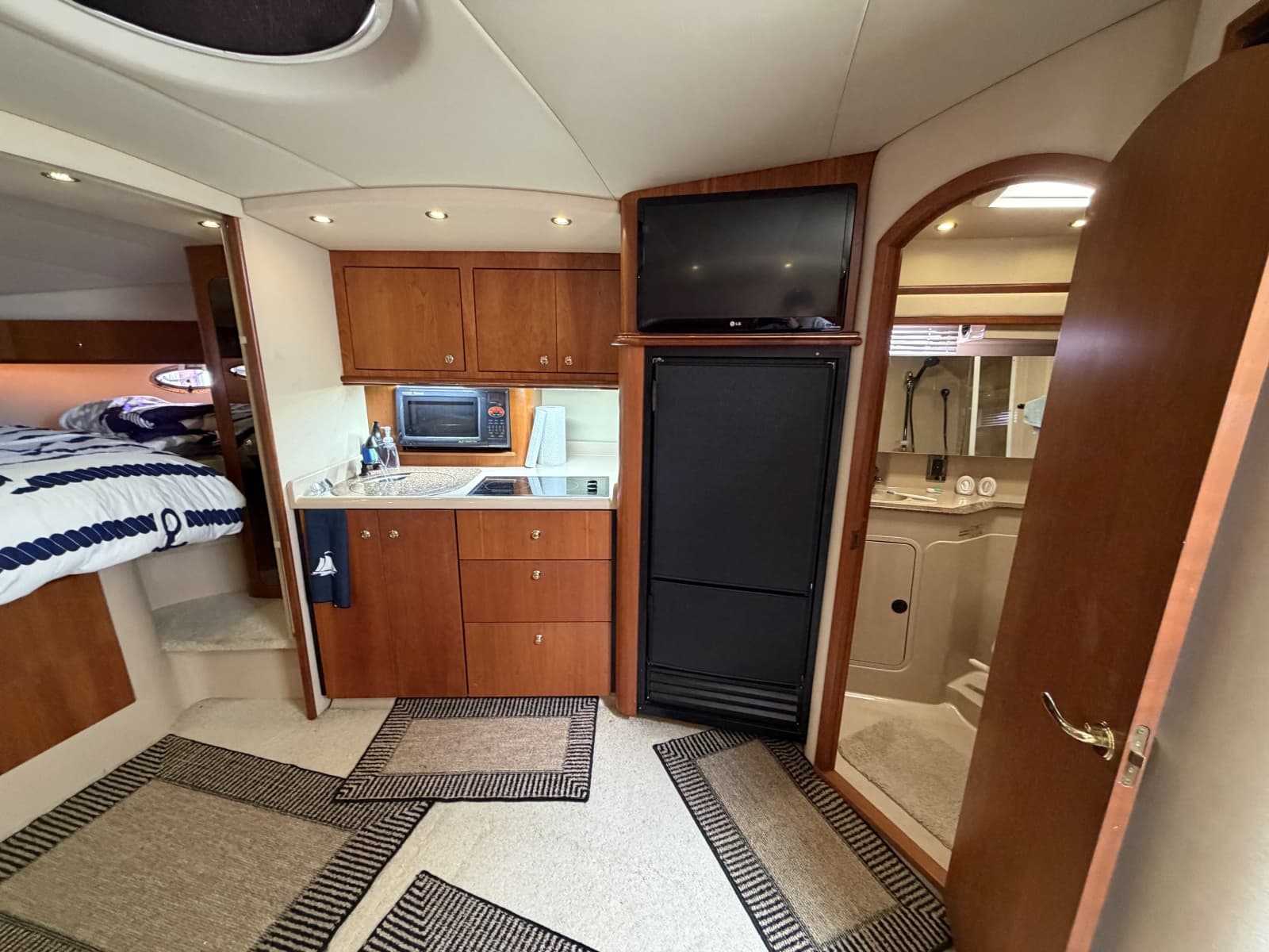 2001 Cruisers Yachts 3780 Express - Photo 32