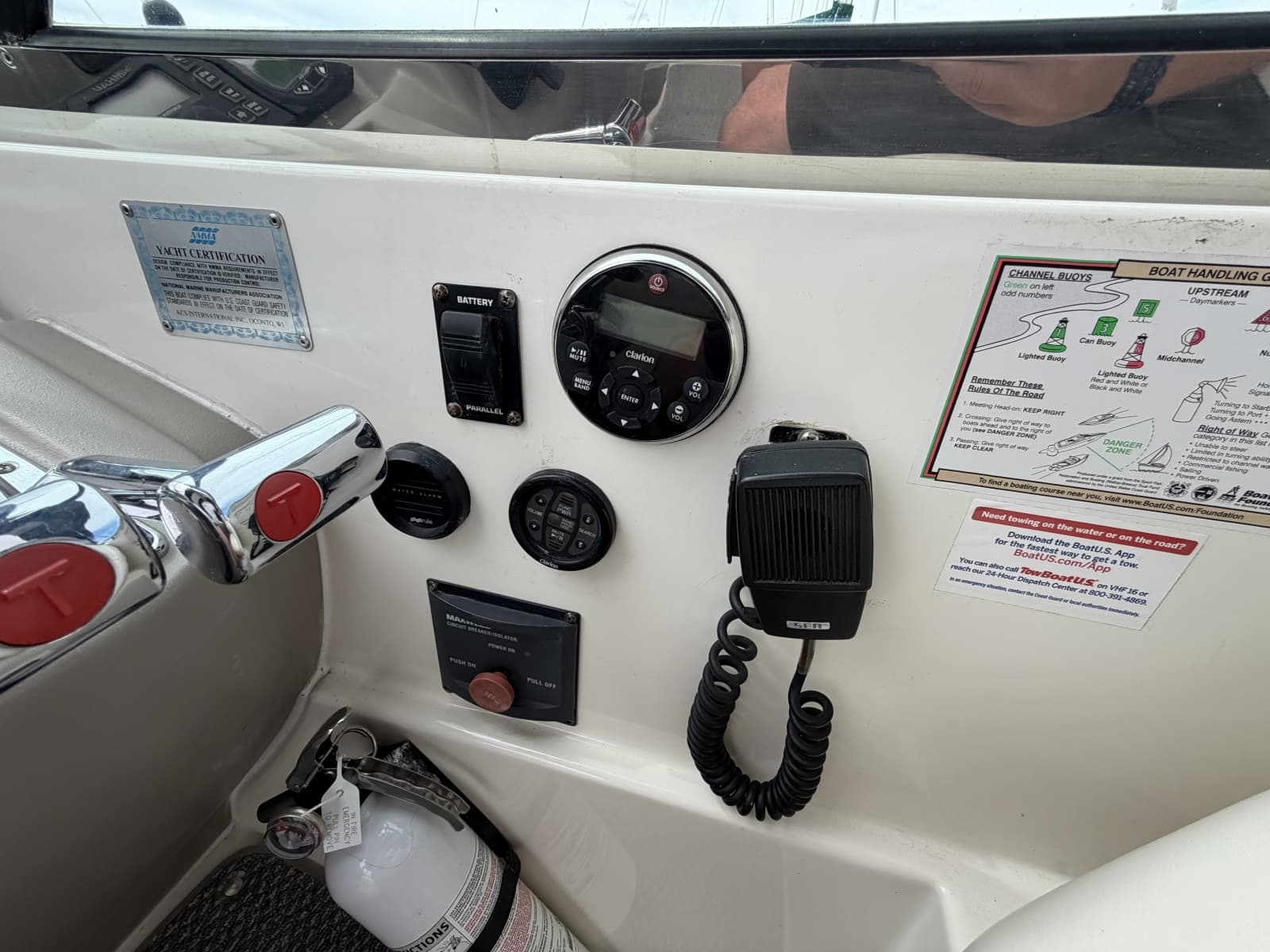 2001 Cruisers Yachts 3780 Express - Photo 26