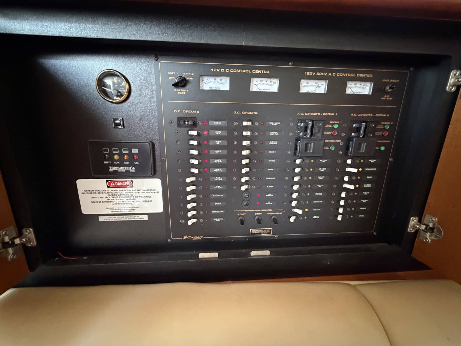 2001 Cruisers Yachts 3780 Express - Photo 31