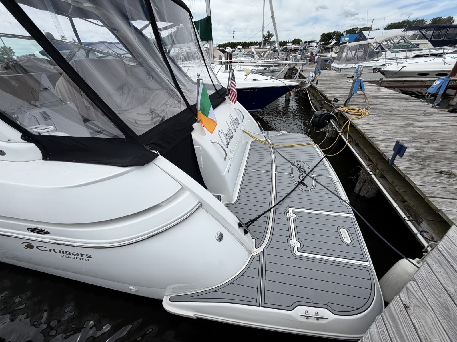 2001 Cruisers Yachts 3780 Express - Photo 6