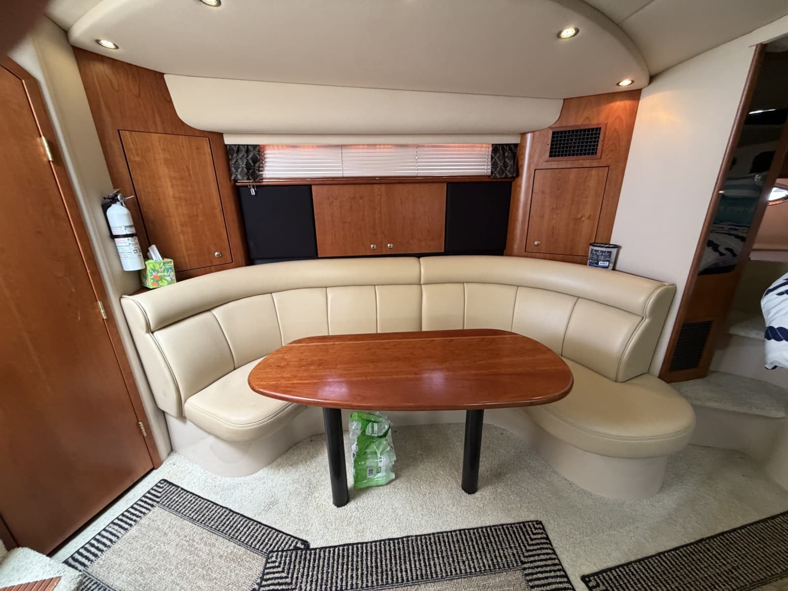 2001 Cruisers Yachts 3780 Express - Photo 30