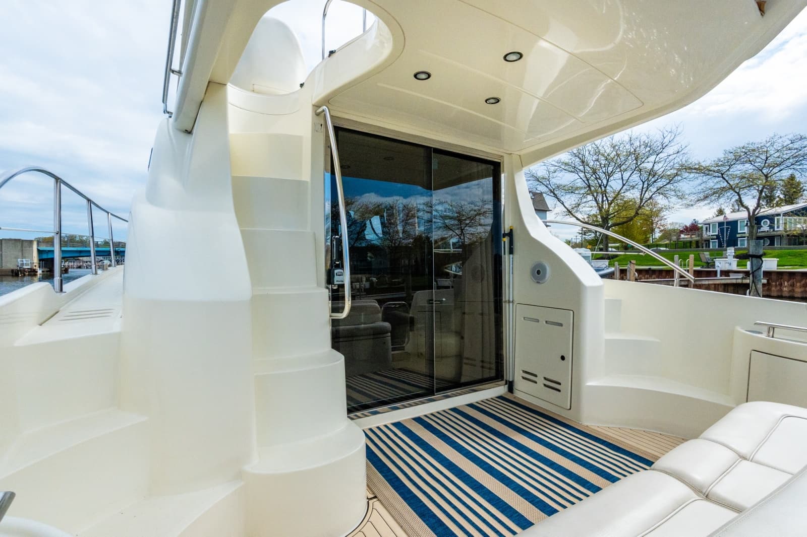 2004 Azimut 39 Flybridge - Photo 33