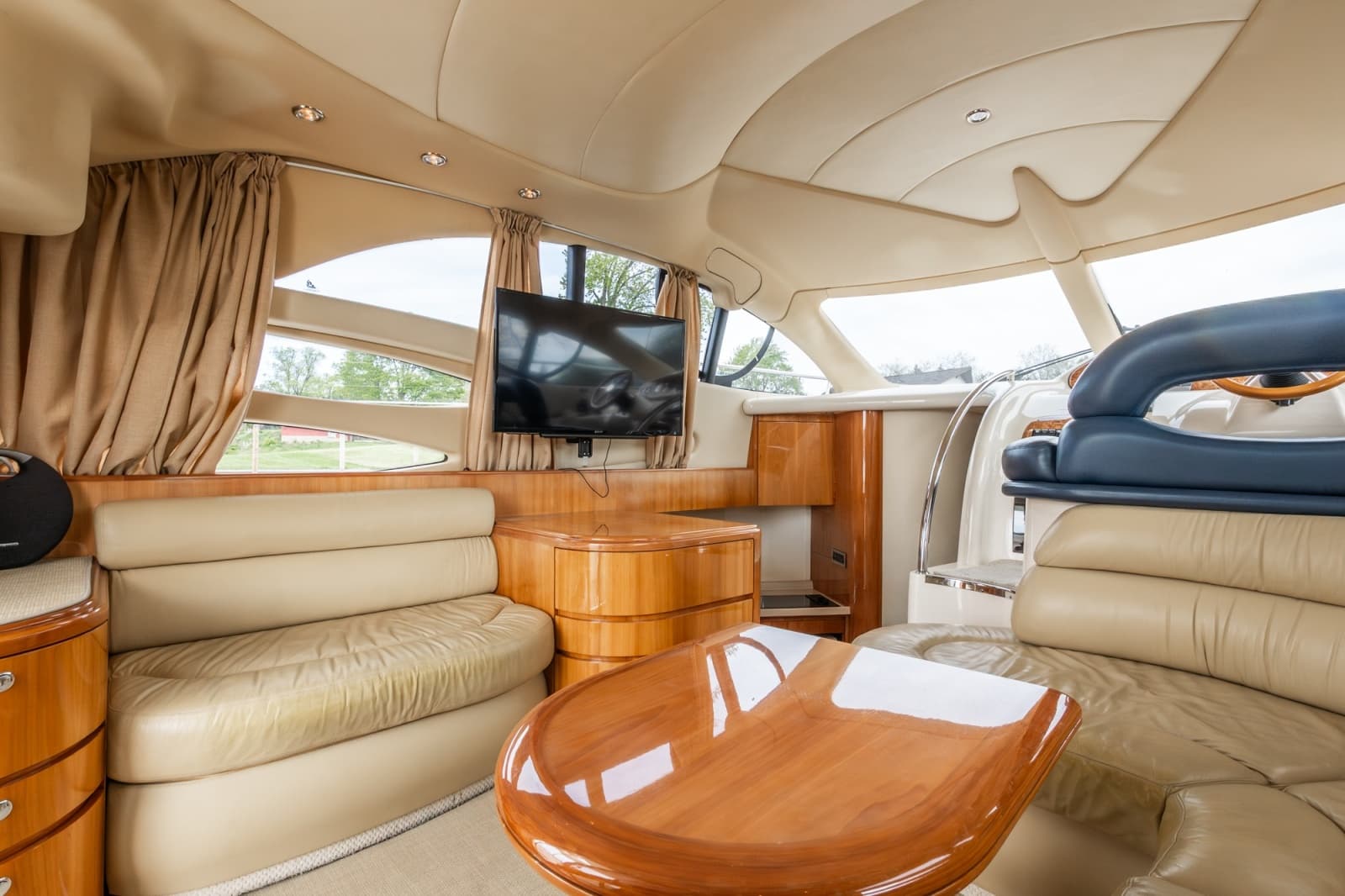 2004 Azimut 39 Flybridge - Photo 20