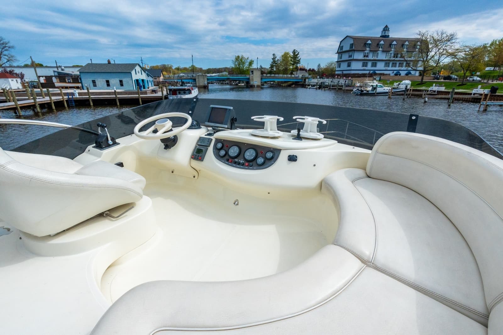 2004 Azimut 39 Flybridge - Photo 29
