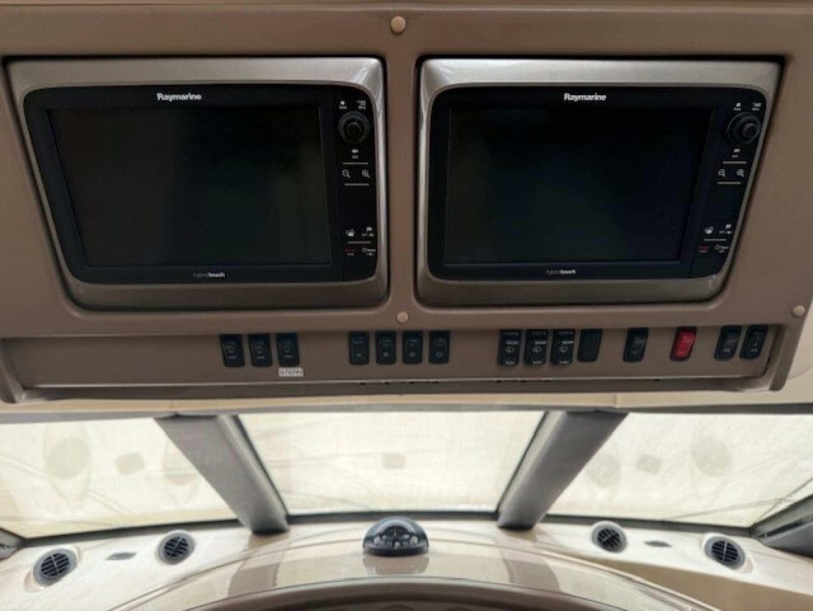 2006 Carver Voyager - Photo 15