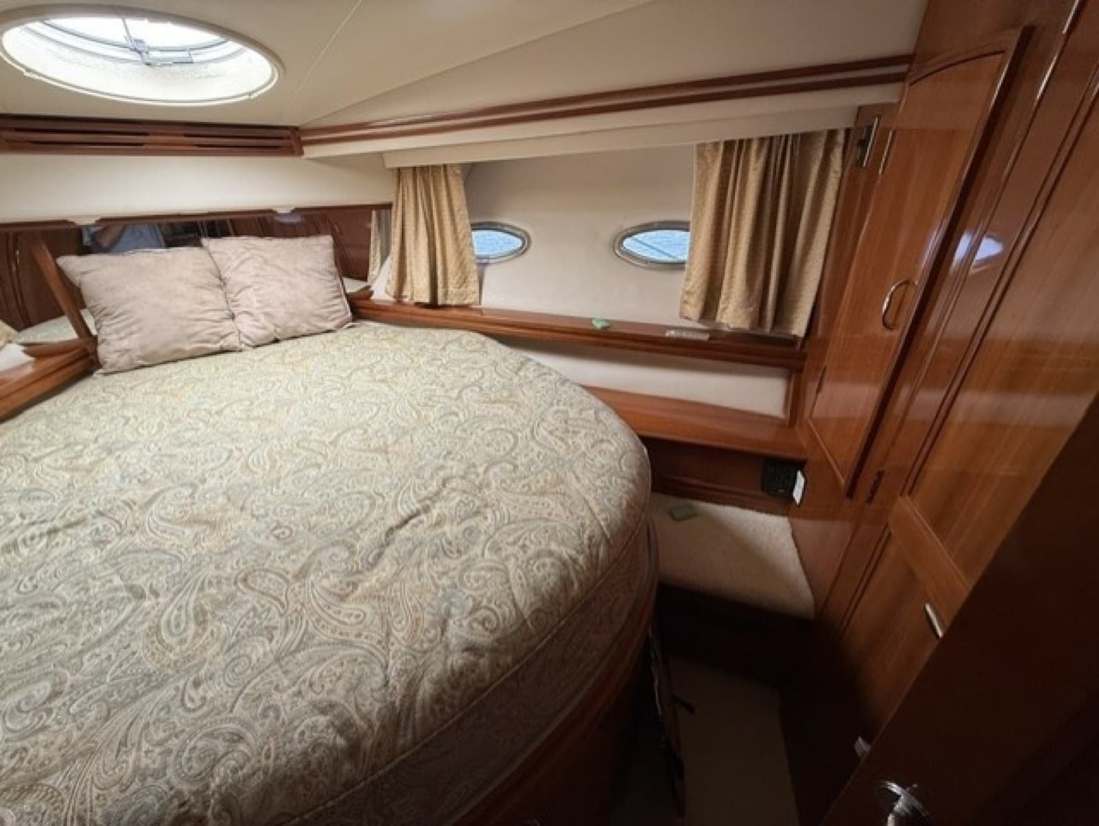 2006 Carver Voyager - Photo 24