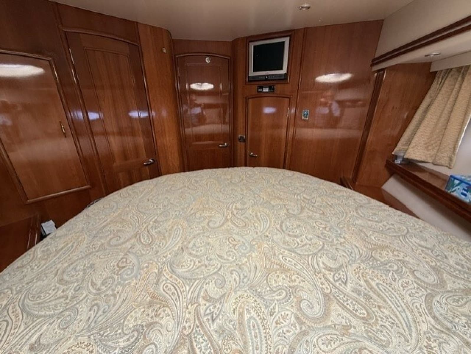 2006 Carver Voyager - Photo 25