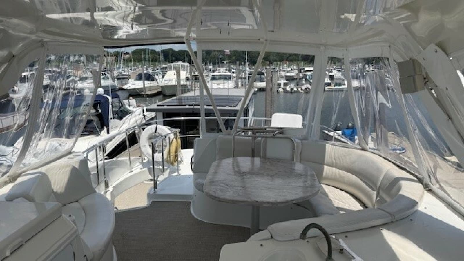 2006 Carver Voyager - Photo 10