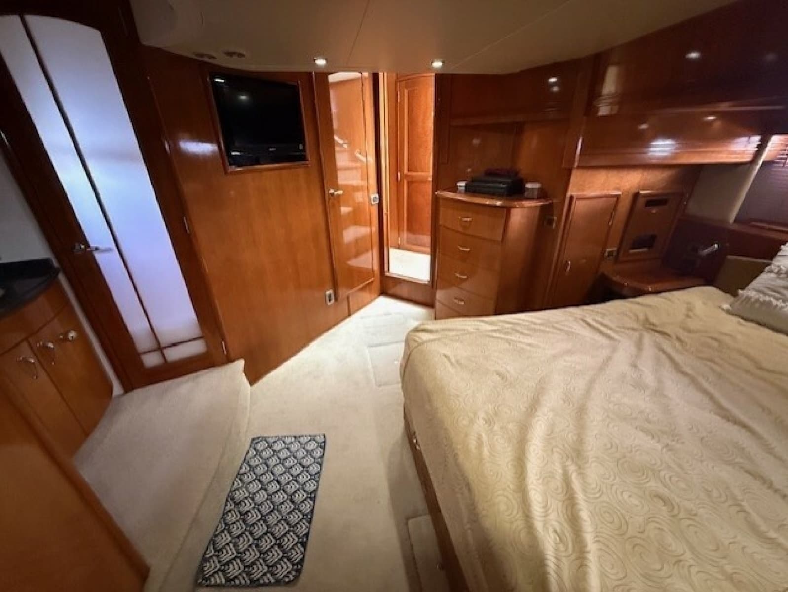 2006 Carver Voyager - Photo 20