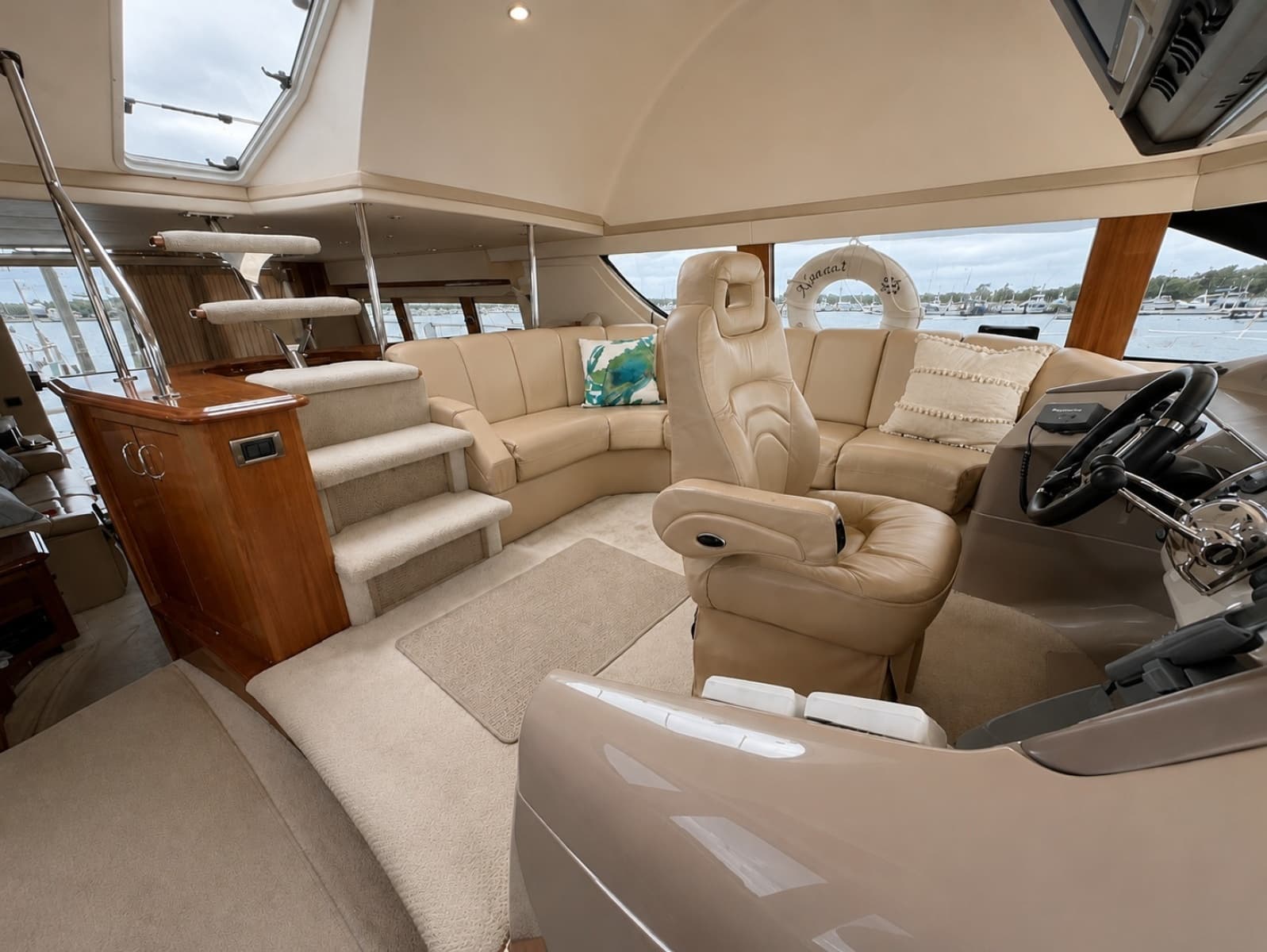 2006 Carver Voyager - Photo 11