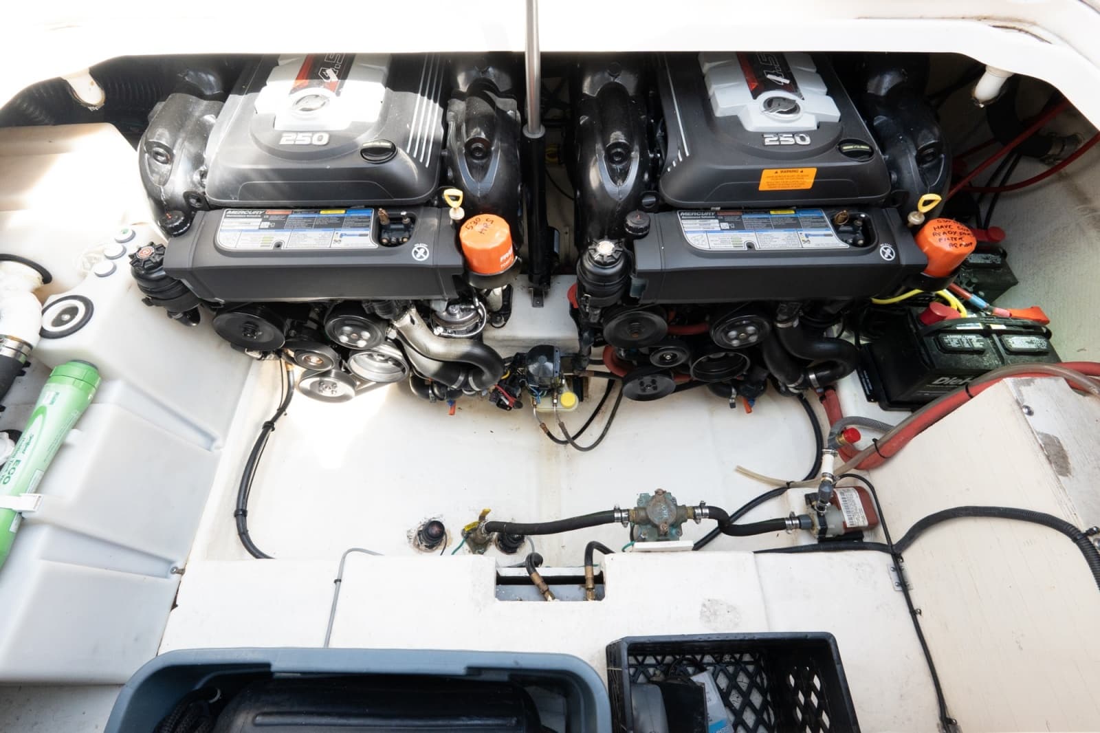 2016 Chaparral 290 Signature - Photo 43