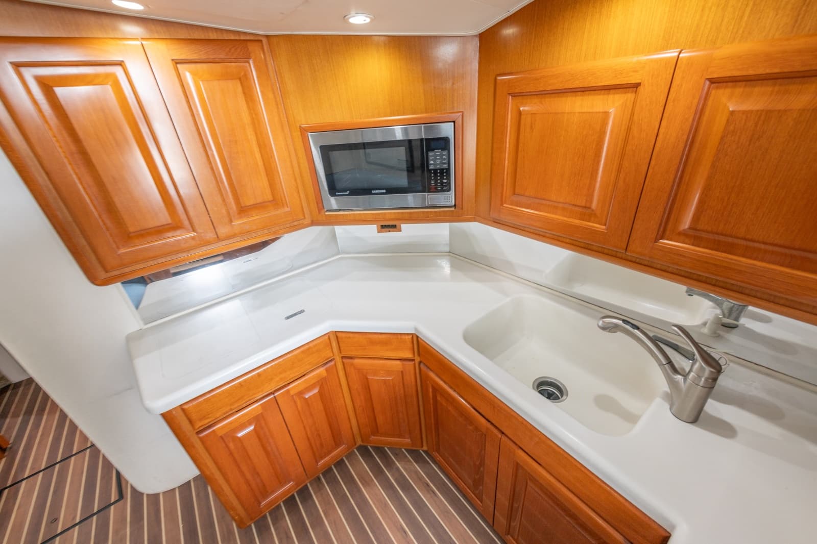 1997 Viking 43' Viking Open - Photo 35
