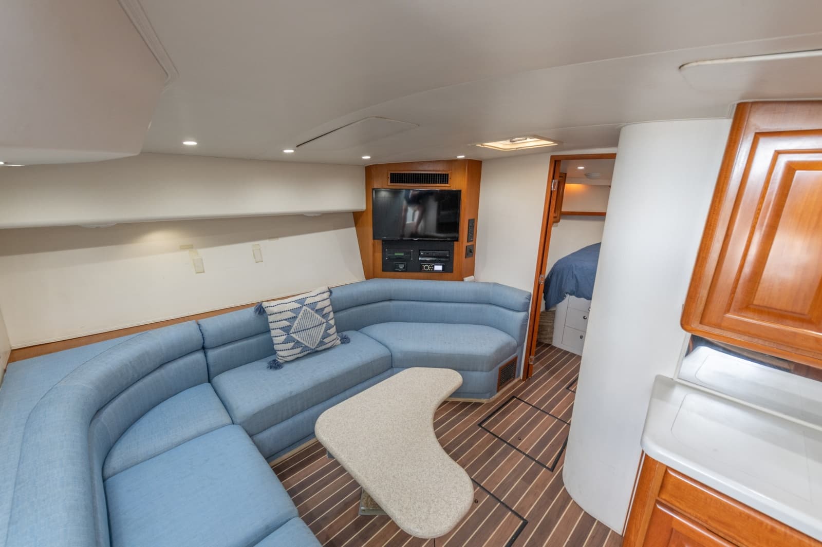 1997 Viking 43' Viking Open - Photo 37