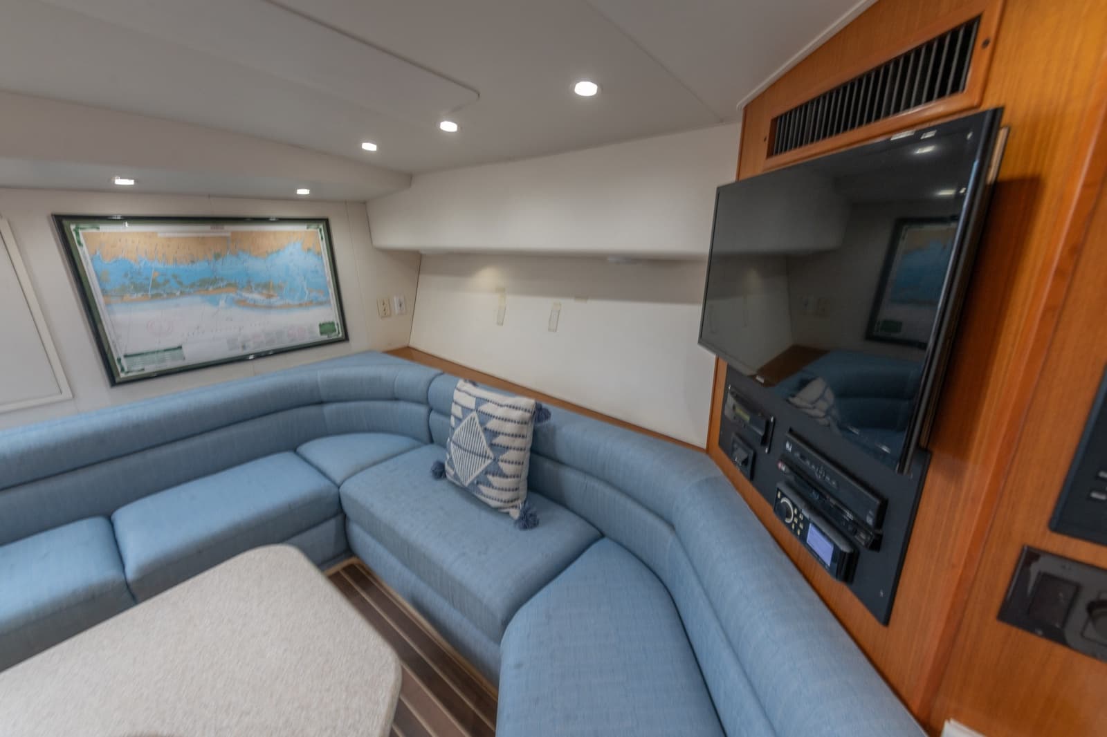 1997 Viking 43' Viking Open - Photo 39