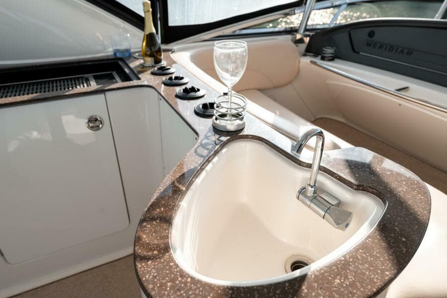 2014 Meridian 441 Sedan - Photo 40