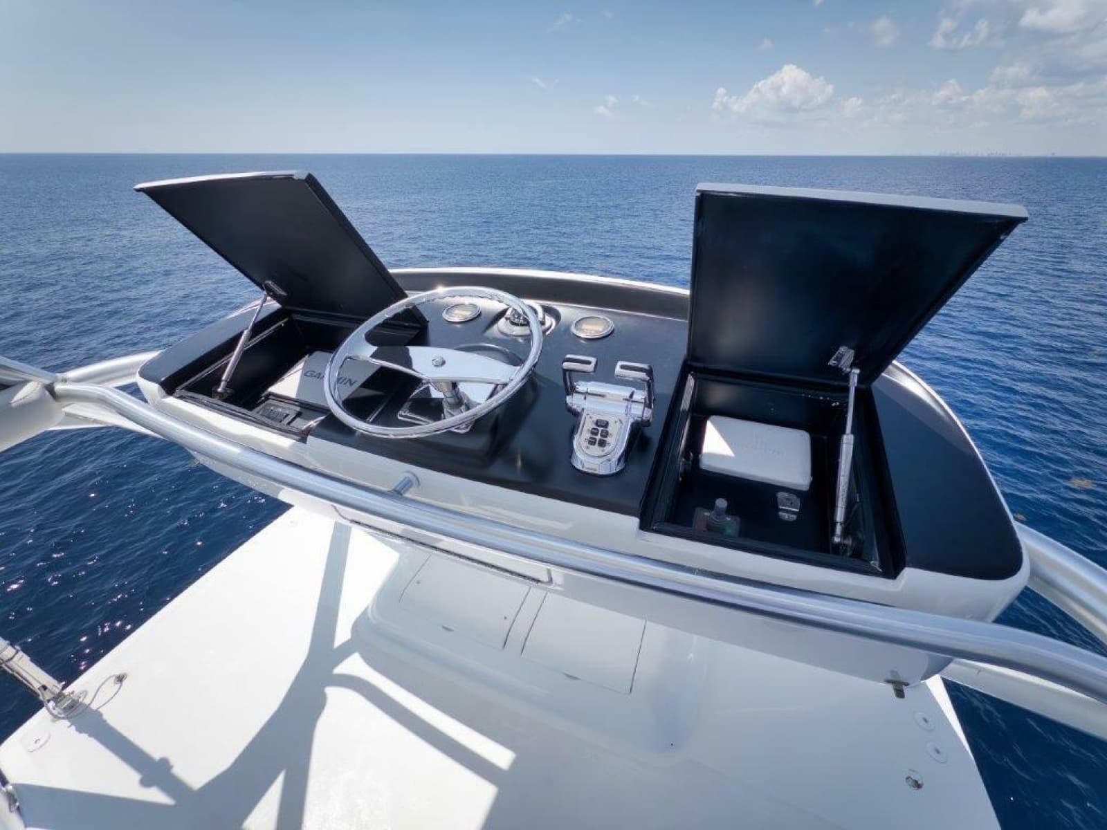 2011 Viking 70 Convertible - Photo 35