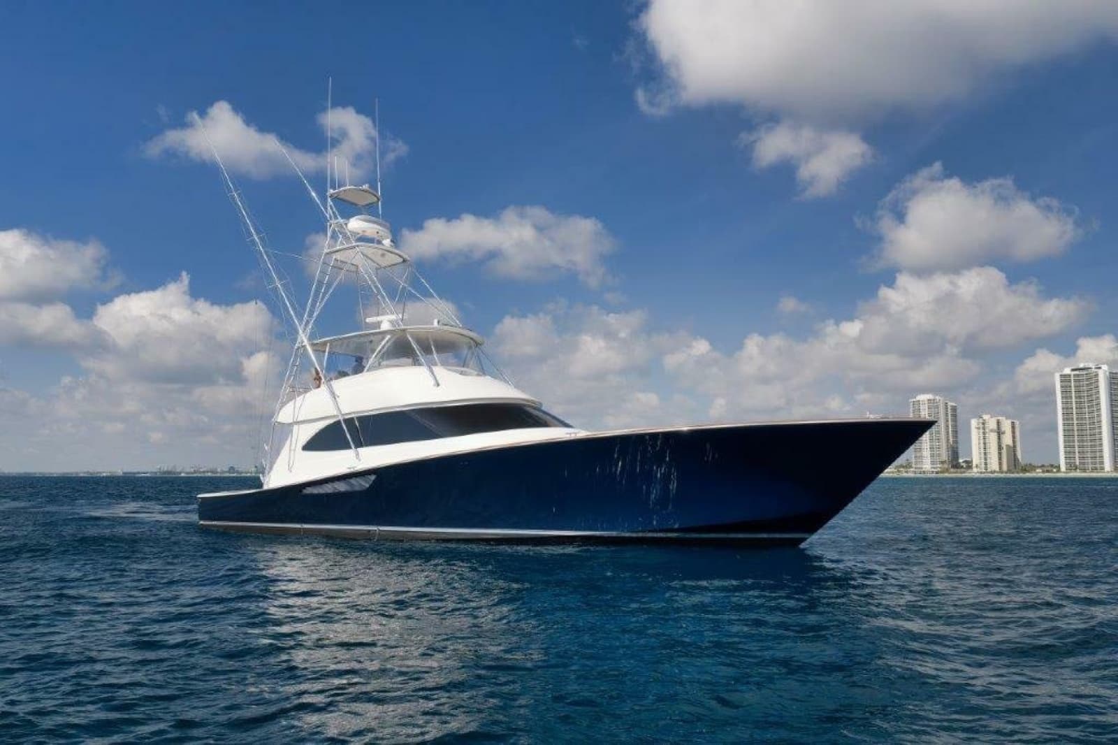 2011 Viking 70 Convertible - Photo 62