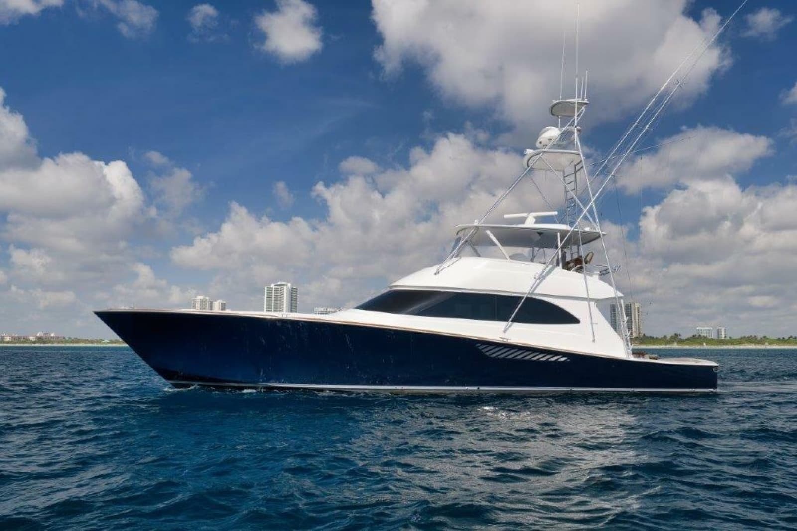 2011 Viking 70 Convertible - Photo 63