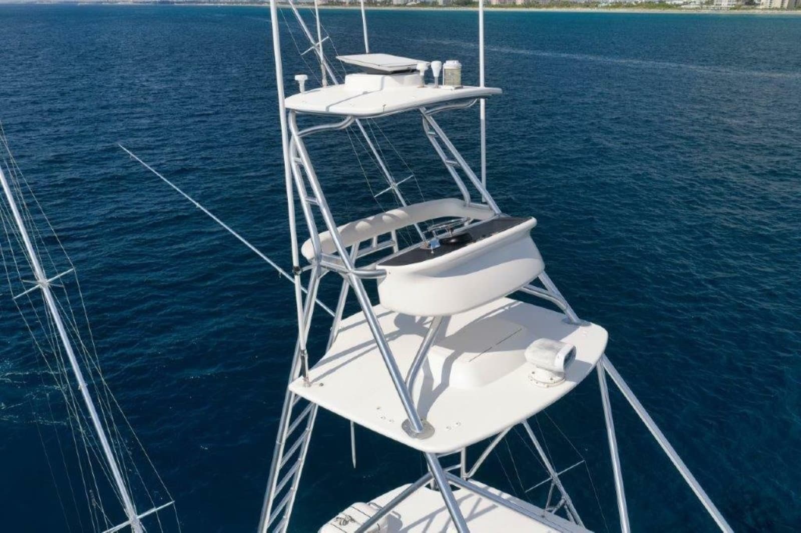 2011 Viking 70 Convertible - Photo 34