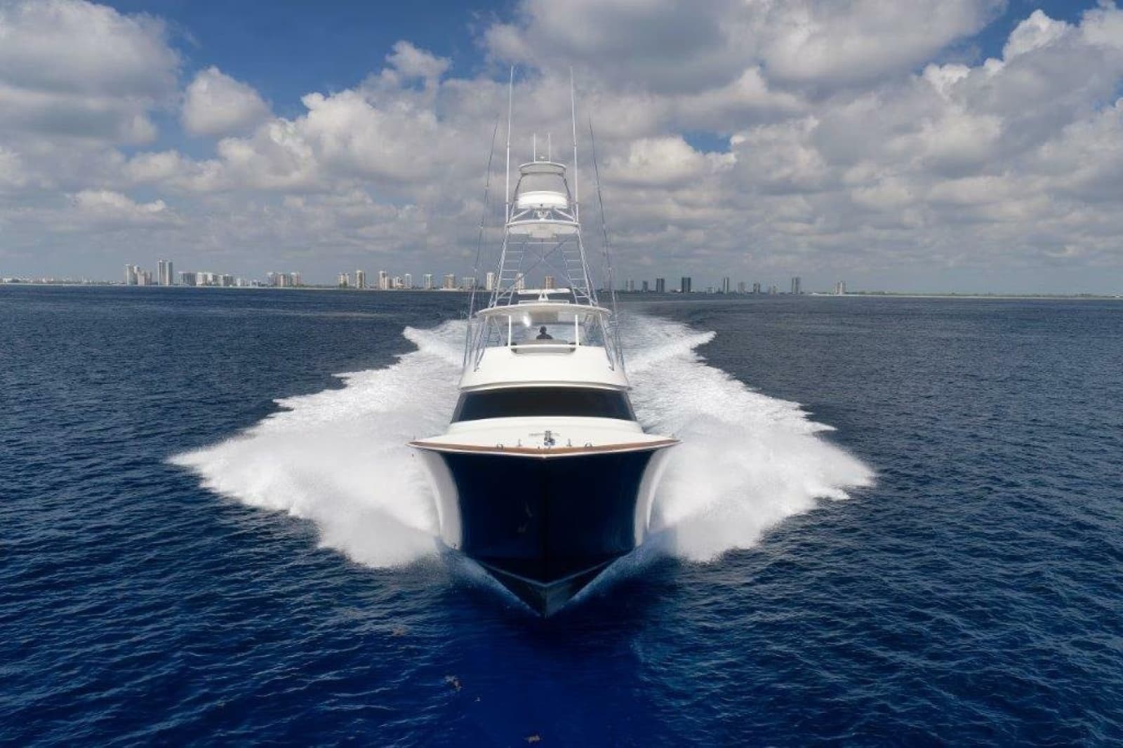 2011 Viking 70 Convertible - Photo 68