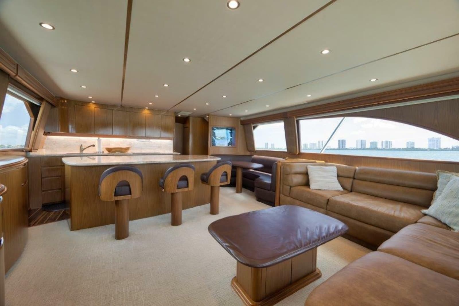 2011 Viking 70 Convertible - Photo 2