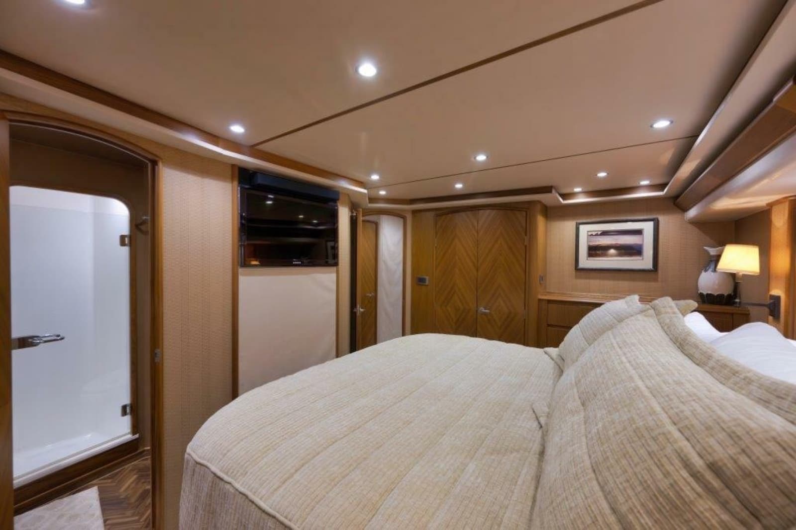 2011 Viking 70 Convertible - Photo 15