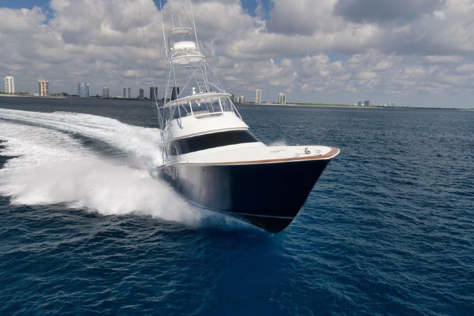 2011 Viking 70 Convertible - Photo 66