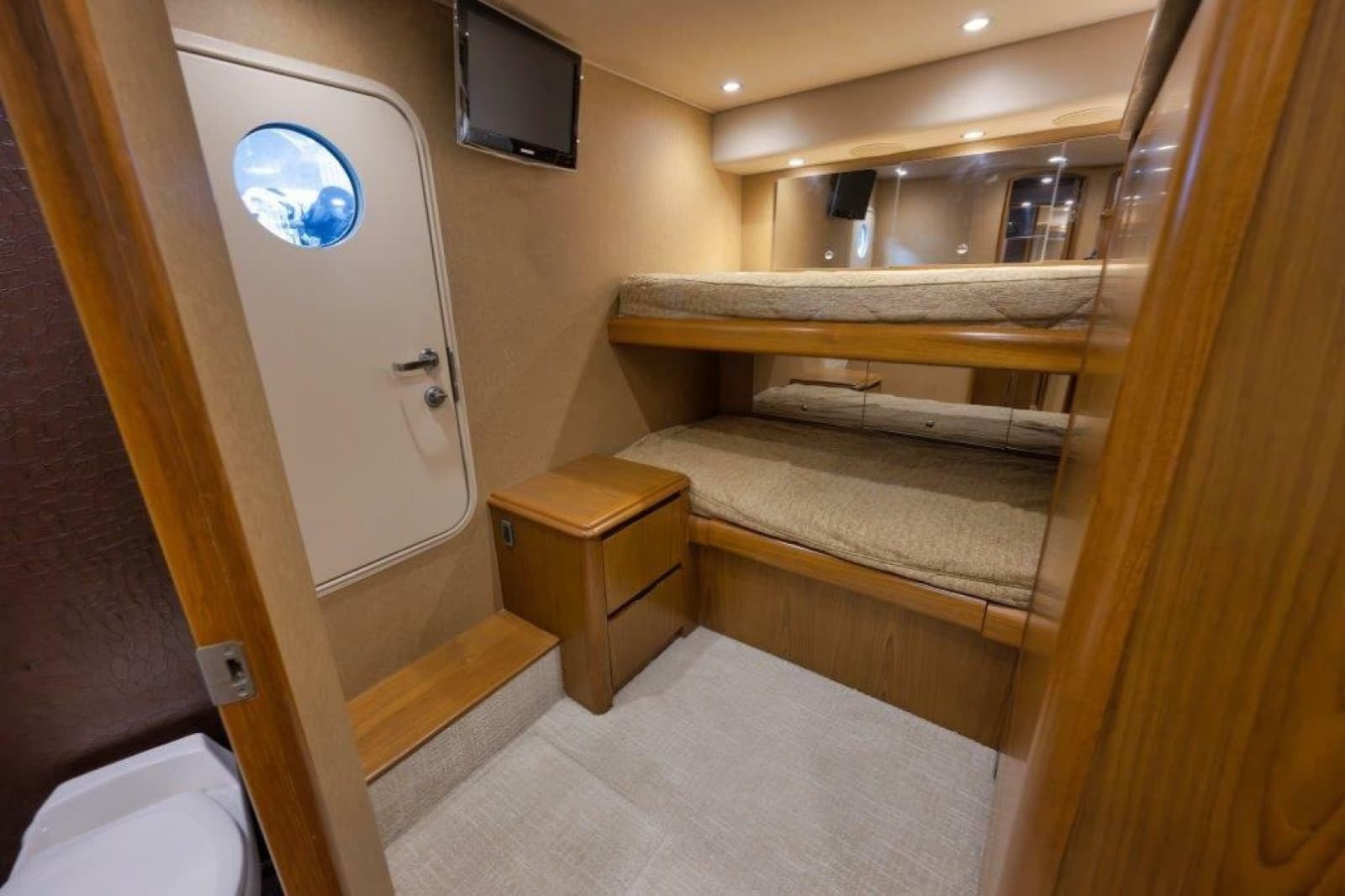 2011 Viking 70 Convertible - Photo 25