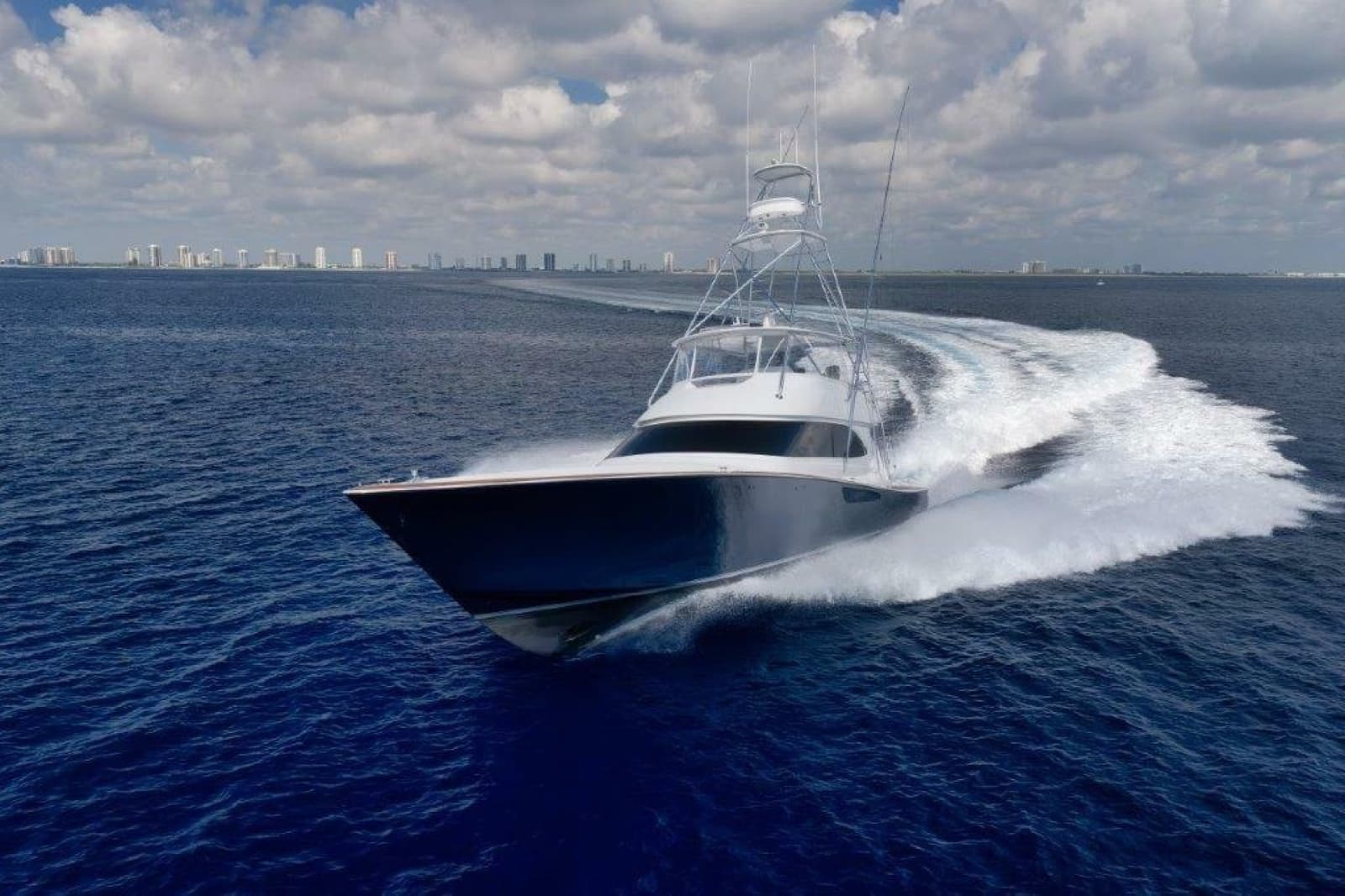 2011 Viking 70 Convertible - Photo 69