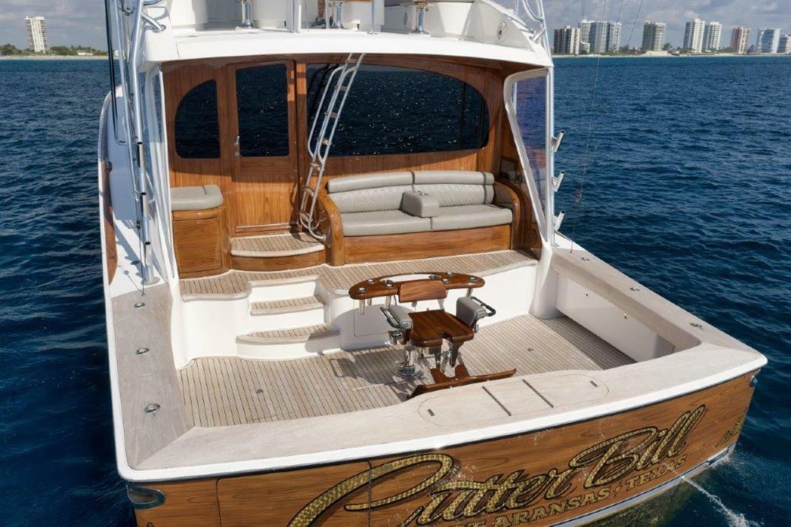 2011 Viking 70 Convertible - Photo 53