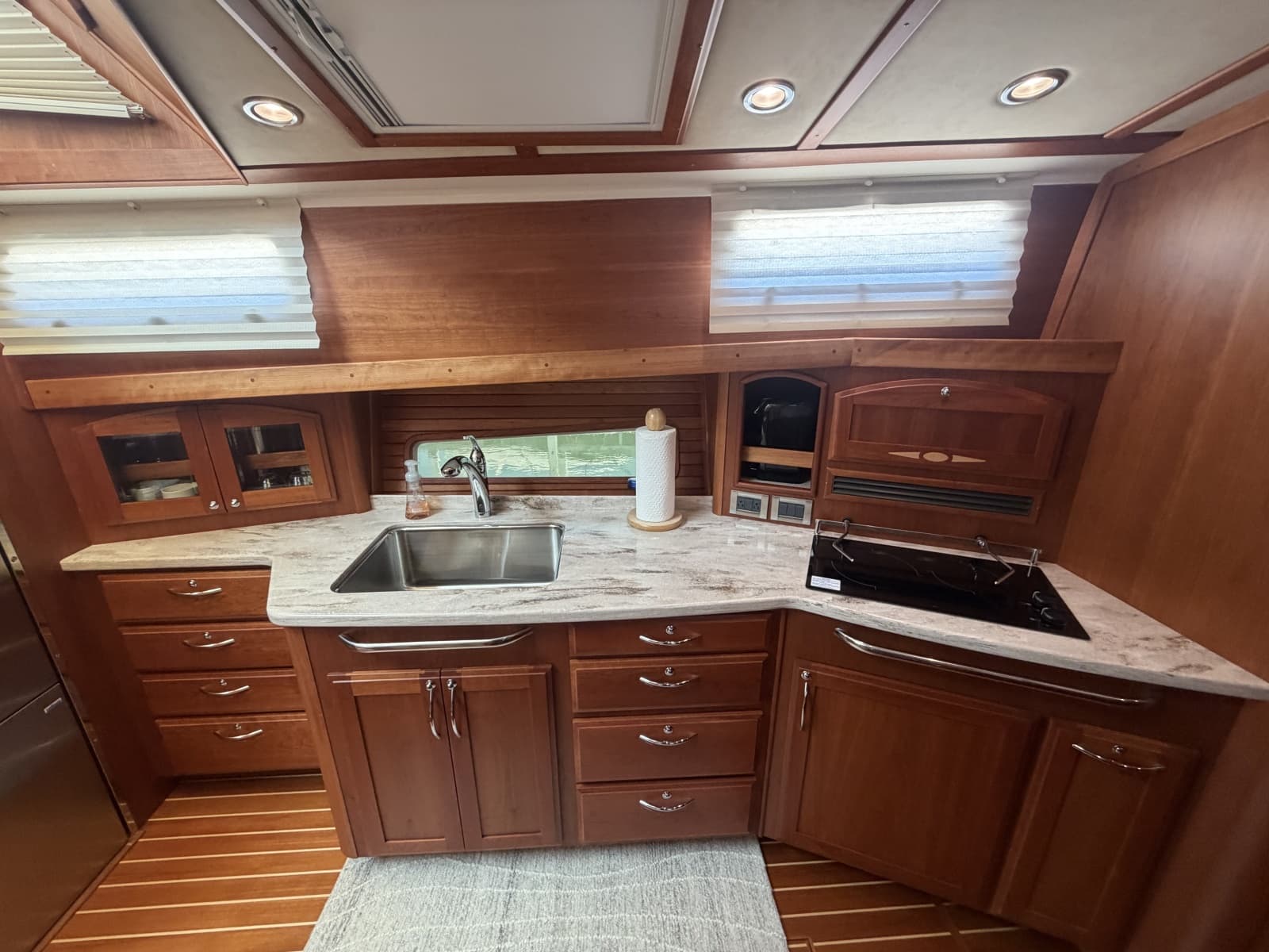 2016 Sabre 48 Salon Express - Photo 25