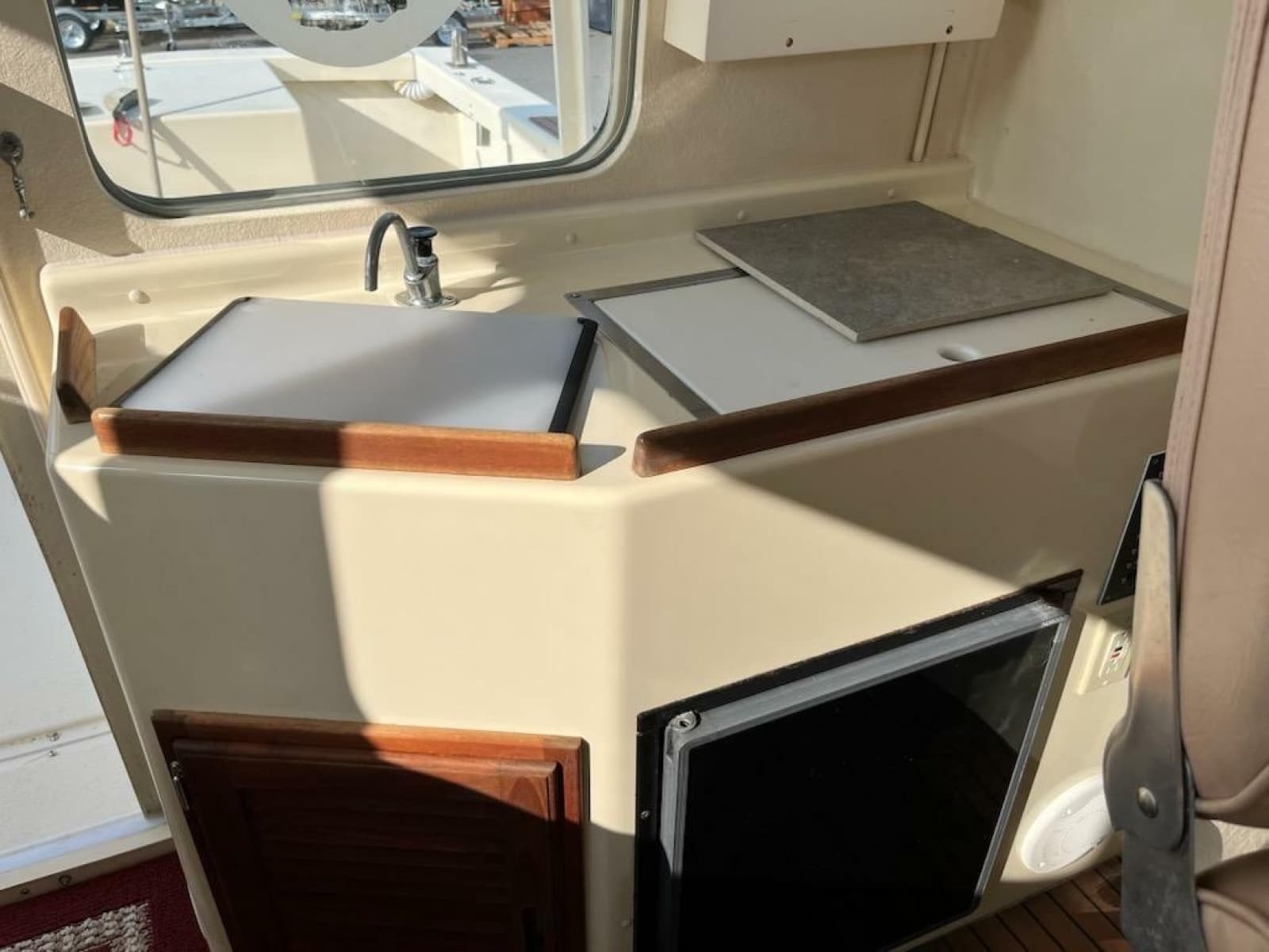 2001 Rosborough RF-246 Custom Wheelhouse - Photo 42